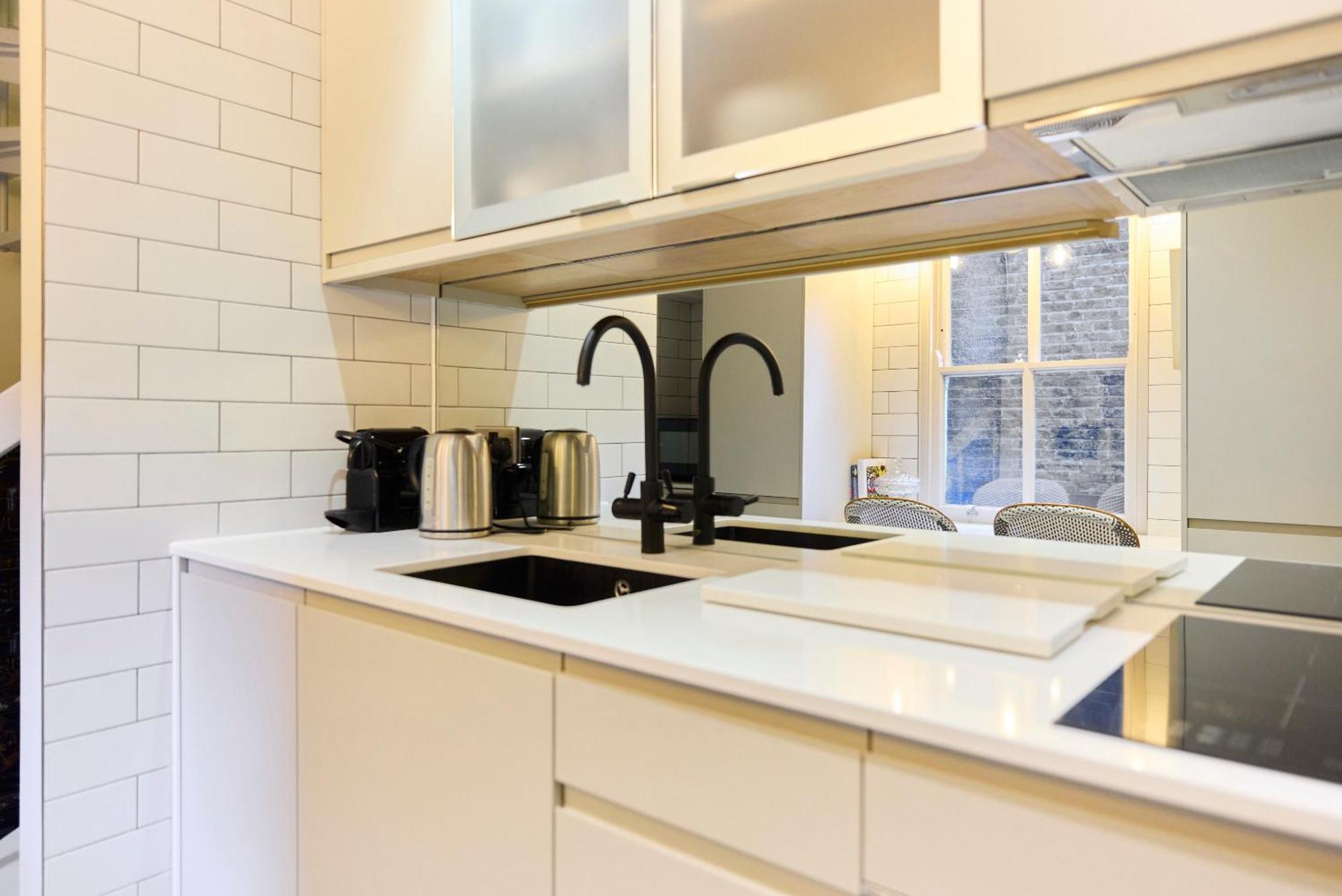 Appartamento The Kensington Designer'S Retreat - Modern 1Bdr Flat Londra Esterno foto