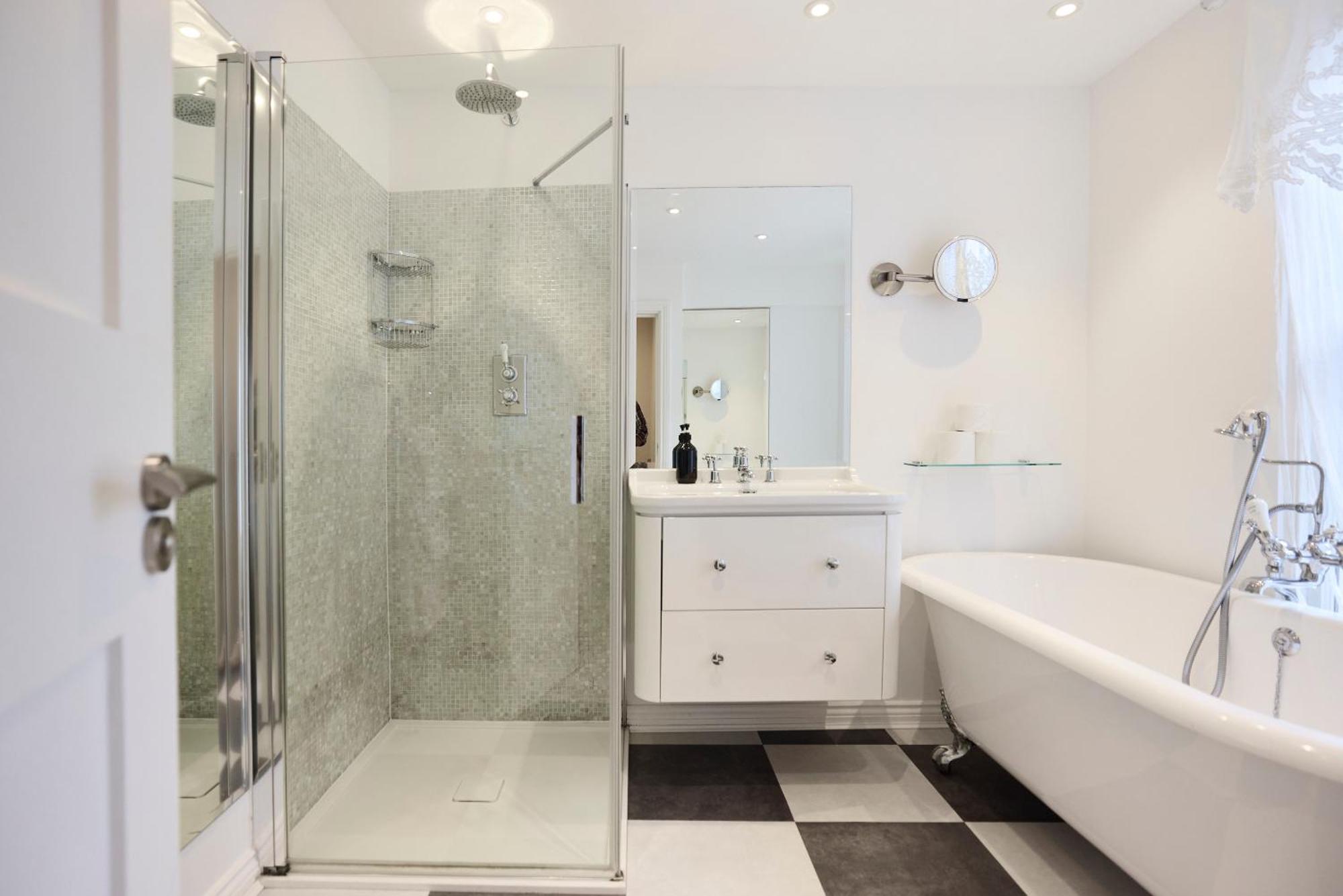 Appartamento The Kensington Designer'S Retreat - Modern 1Bdr Flat Londra Esterno foto