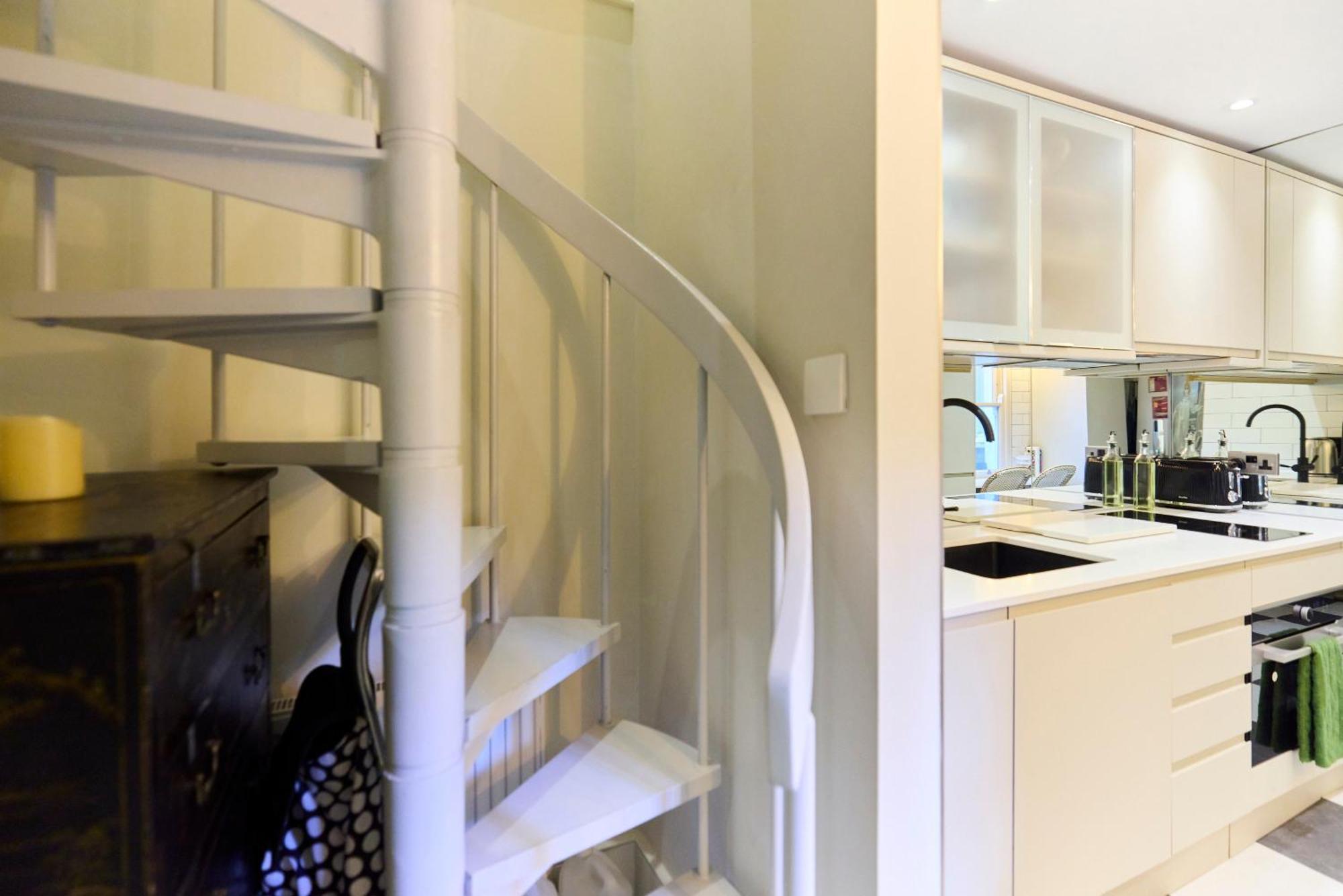 Appartamento The Kensington Designer'S Retreat - Modern 1Bdr Flat Londra Esterno foto