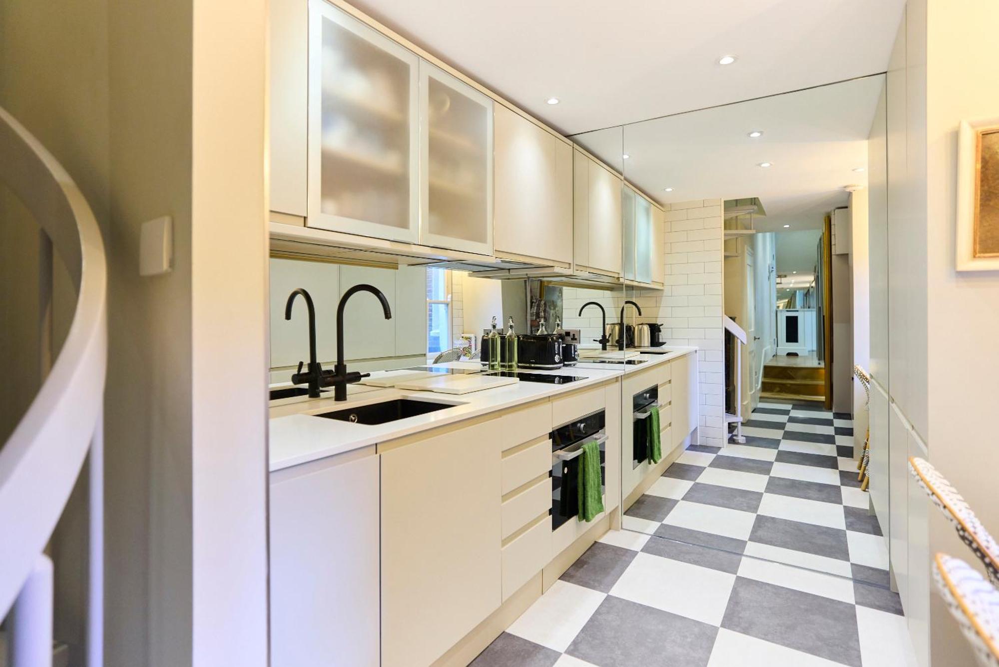 Appartamento The Kensington Designer'S Retreat - Modern 1Bdr Flat Londra Esterno foto